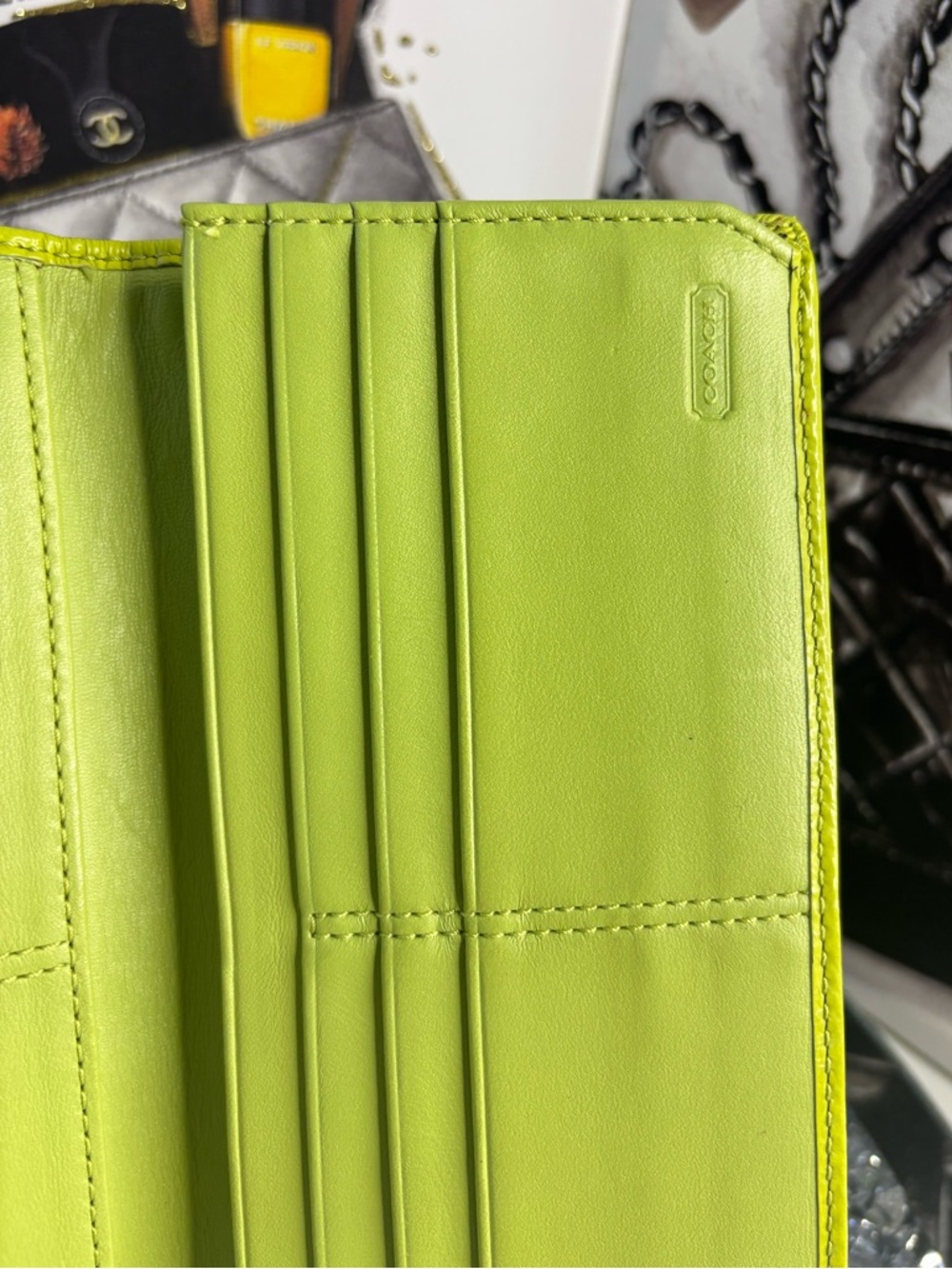 Coach y2k vintage Lime Green Signature Canvas Wallet with Turnlock NWOT - Picture 12 of 16